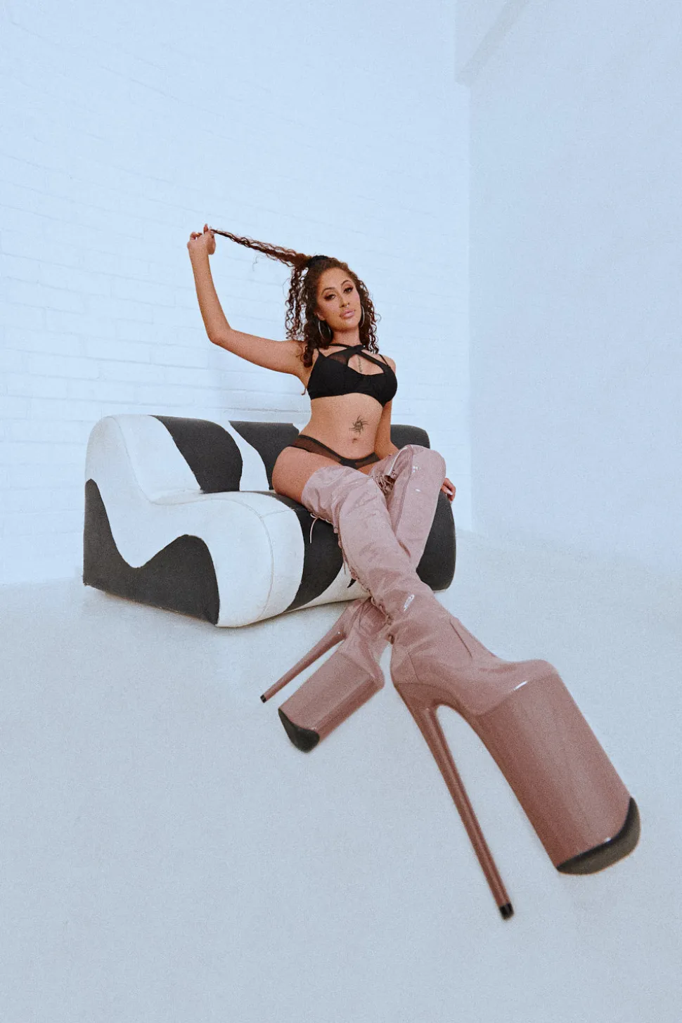Women CXIX Tees & Tops*Classique Crossover Bra - Black - No Padding
